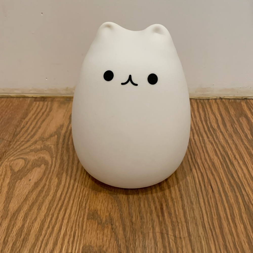 Cat lamp with box